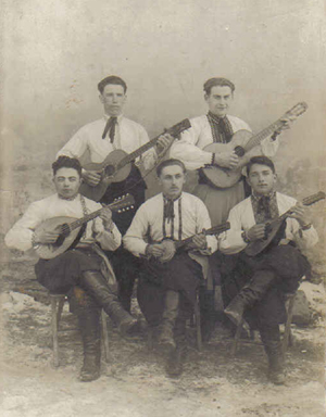 Гурт гітаристів, Бібрка, 1935 рік